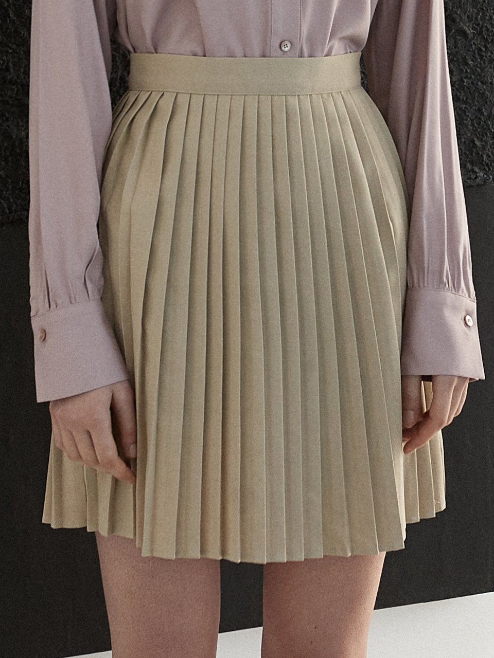 J691 pleats mini skirt (beige)