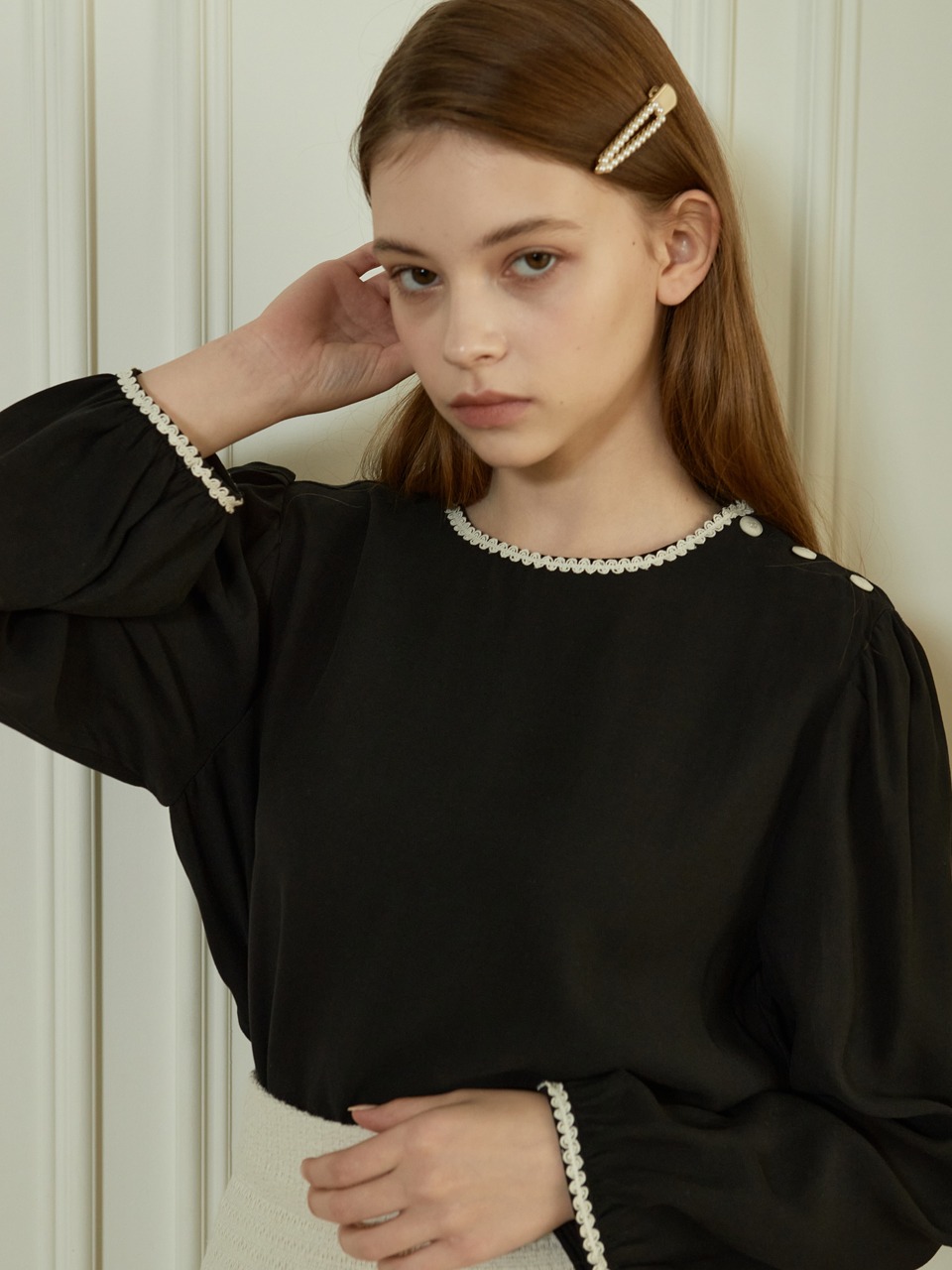 j1043 laced neck blouse (black)